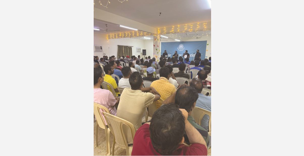 <p>Labourers at the event</p>